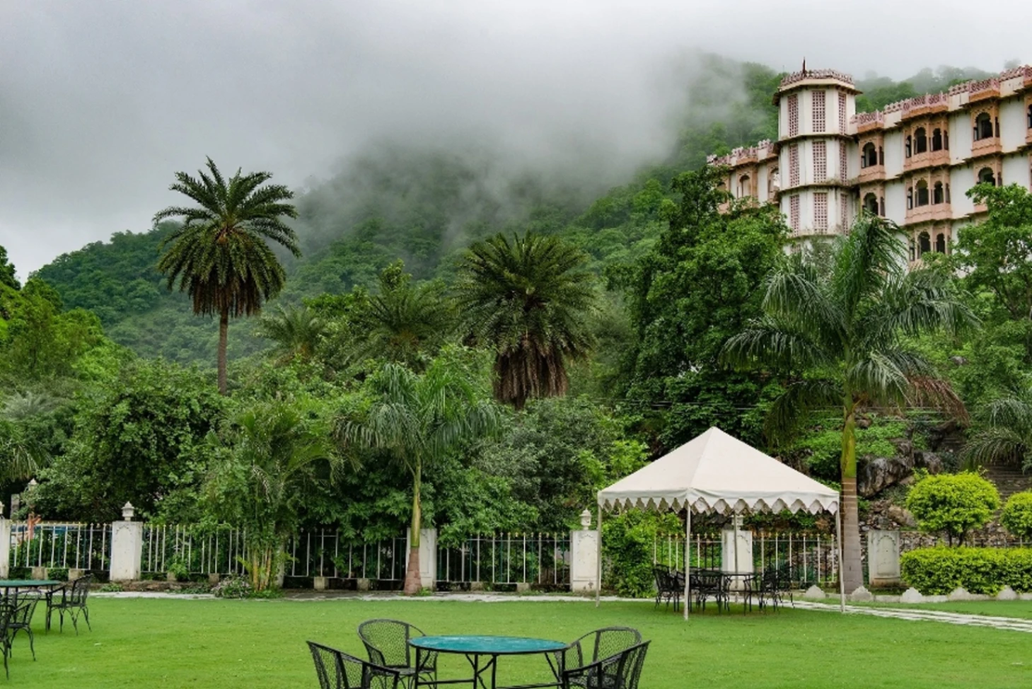 Aaram Bagh-A Luxury Resort In Udaipur