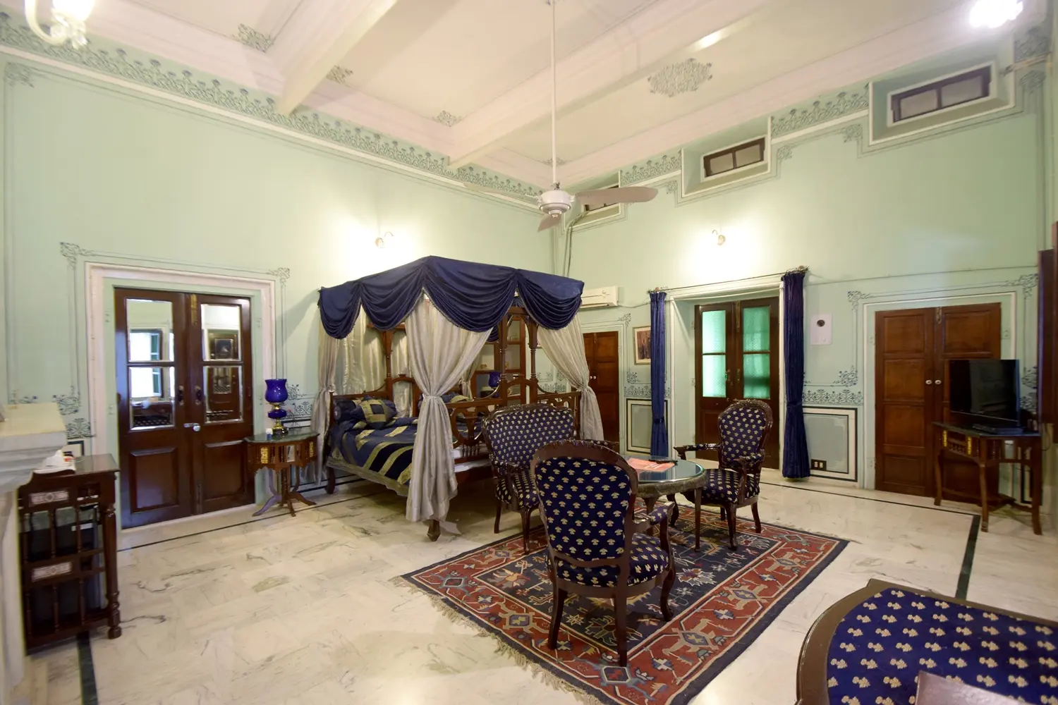 Hari Mahal Luxury Suits Room gallery 3