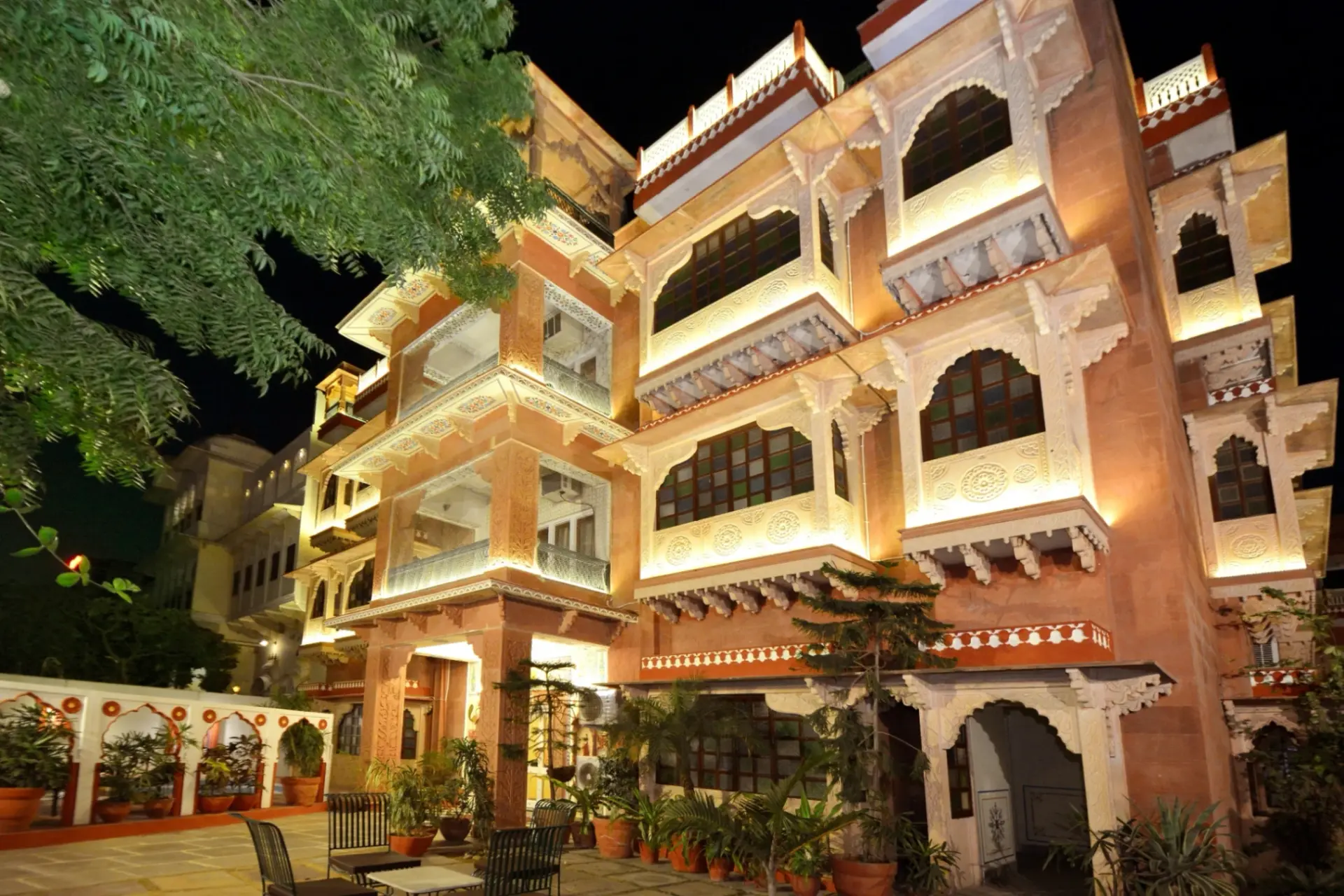 Mahal Khandela
