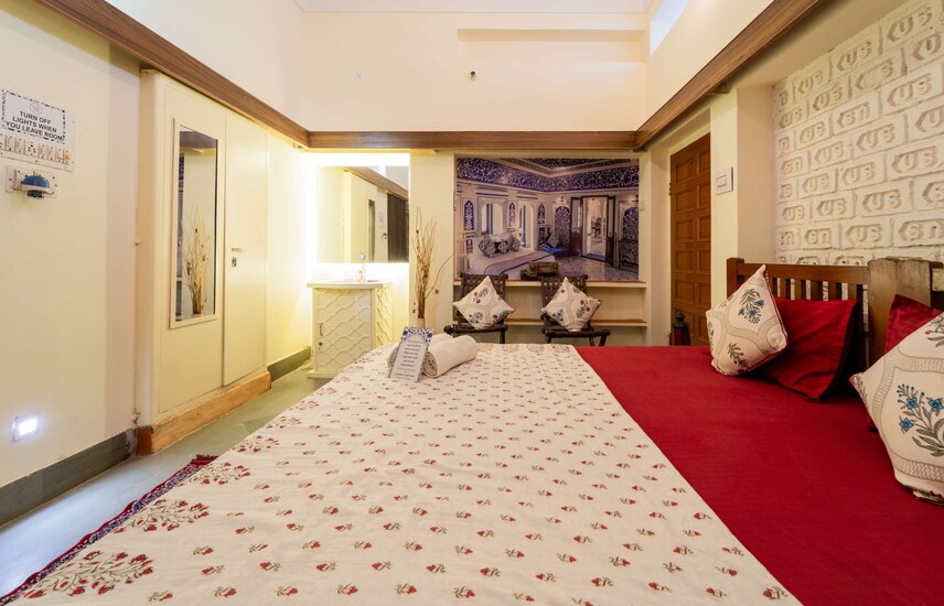 Travellers Village gallery 3