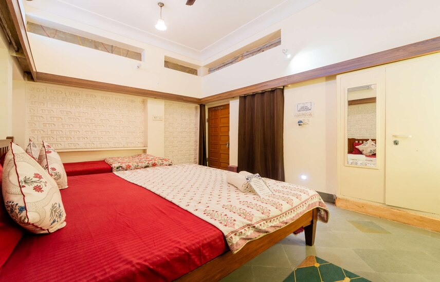 Travellers Village gallery 4