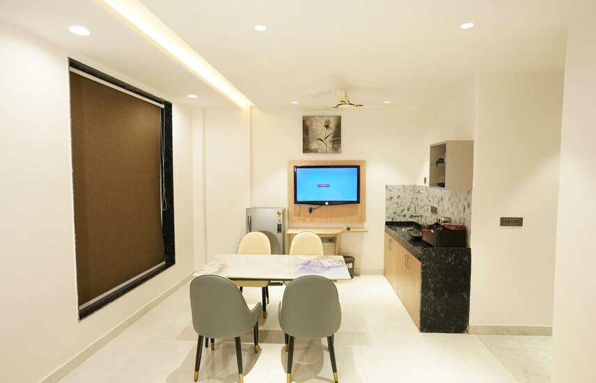 V Inn Studio gallery 4